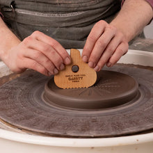 Load image into Gallery viewer, Garrity Garlic Plate Tool