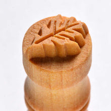 Load image into Gallery viewer, MKM SMALL STAMP - OAK LEAF (SCS-057)
