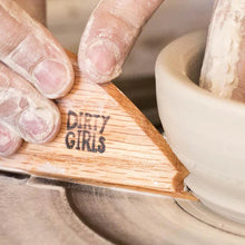 Load image into Gallery viewer, DIRTY GIRLS "U" RUMP SHAPER FOR CLAY (#4)