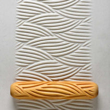 Load image into Gallery viewer, BHR-011 MKM CLAY HAND ROLLER