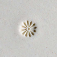 Load image into Gallery viewer, MKM MINI STAMP - DAISY (SMR-004)
