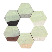 Load image into Gallery viewer, 10KG CONE 6 MINT CHIP SATIN MATTE GLAZE (DRY)
